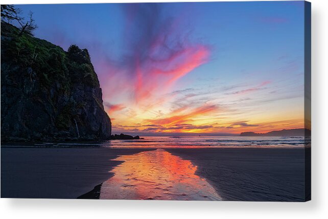 Ruby Acrylic Print featuring the photograph Ruby Beach 21 by Thomas Hall