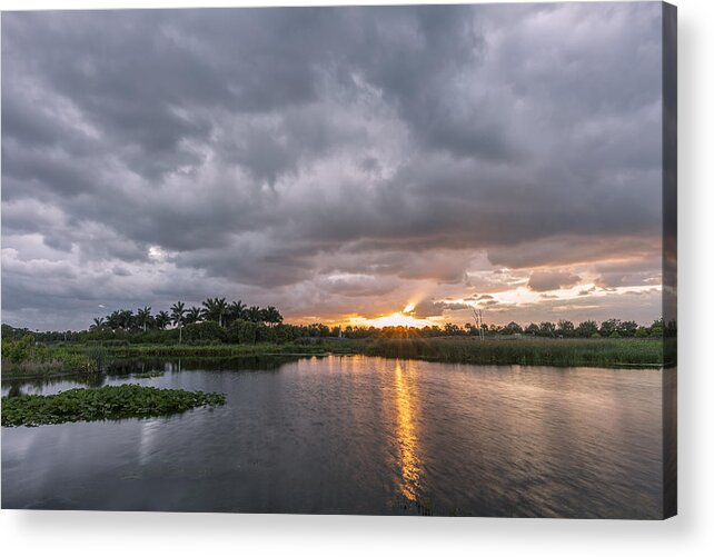 Horizontal Acrylic Print featuring the photograph Day Beginning by Jon Glaser