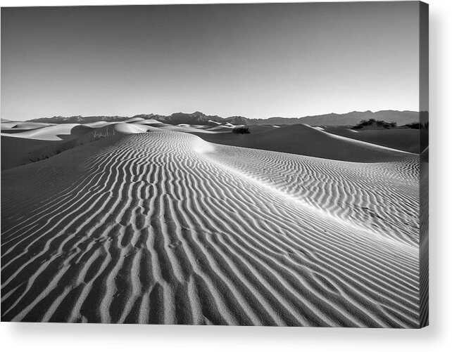 Horizontal Acrylic Print featuring the photograph Waves in the distance by Jon Glaser
