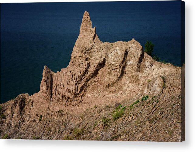 America Acrylic Print featuring the photograph Chimney Bluffs by Carol Eade