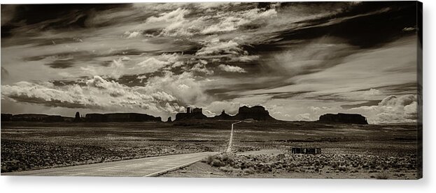 Monument Valley Ut Acrylic Print featuring the photograph Approaching Monument Valley by Ron White