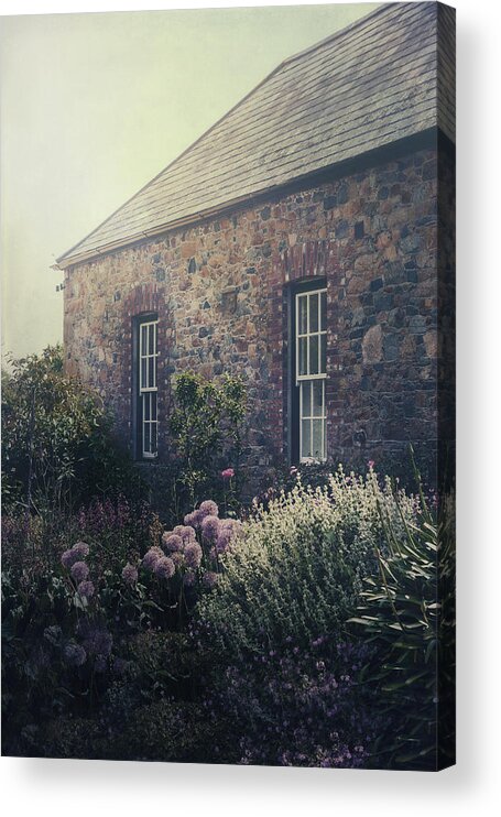 Cottage Acrylic Print featuring the photograph British Cottage #1 by Joana Kruse
