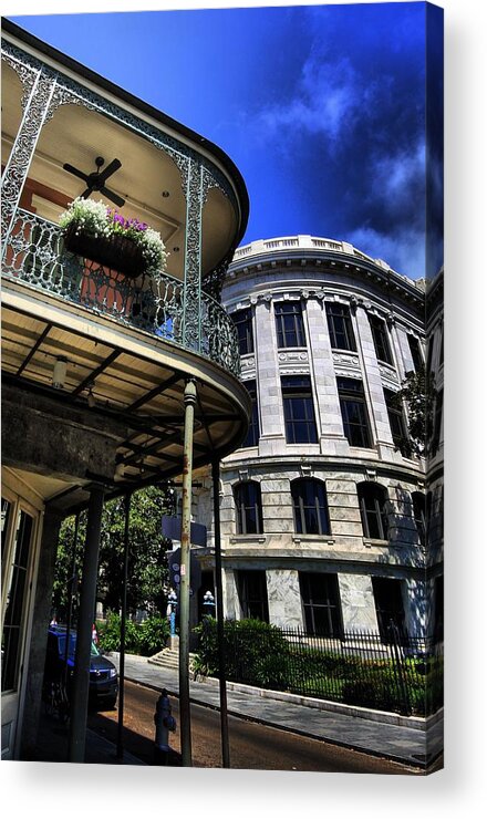 Architectural Art Acrylic Print featuring the photograph Curvy Gurlz by Robert McCubbin