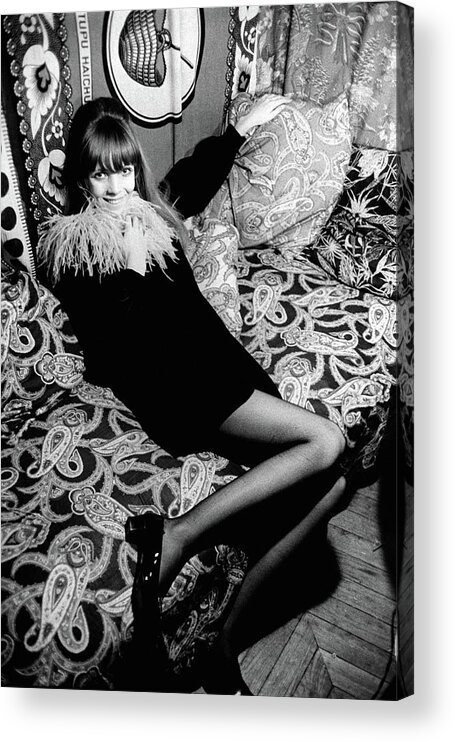 Fashion Acrylic Print featuring the photograph Penelope Tree Sitting On A Paisley Couch by Arnaud de Rosnay