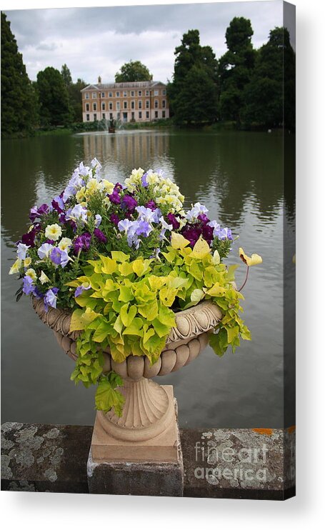 Kew Gardens Acrylic Print featuring the photograph Kew Gardens Scene by Pat Moore
