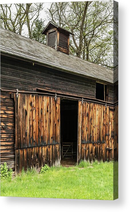 Barn Door Acrylic Print featuring the photograph The barn door by Pamela Taylor