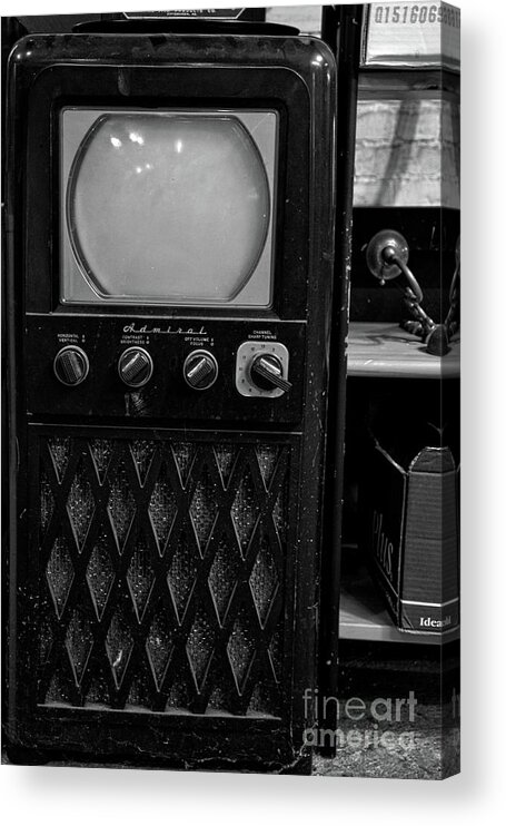 6170 Acrylic Print featuring the photograph Vintage Television by FineArtRoyal Joshua Mimbs