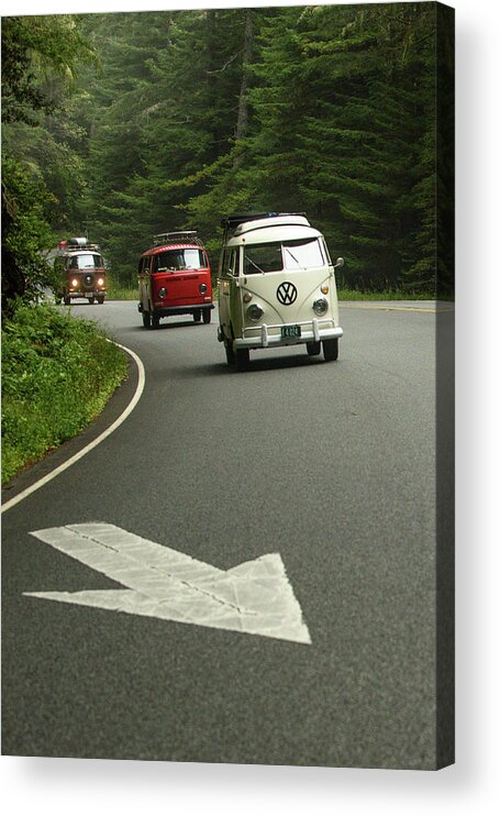 Bus Acrylic Print featuring the photograph VW buses and a Really Big Arrow by Richard Kimbrough
