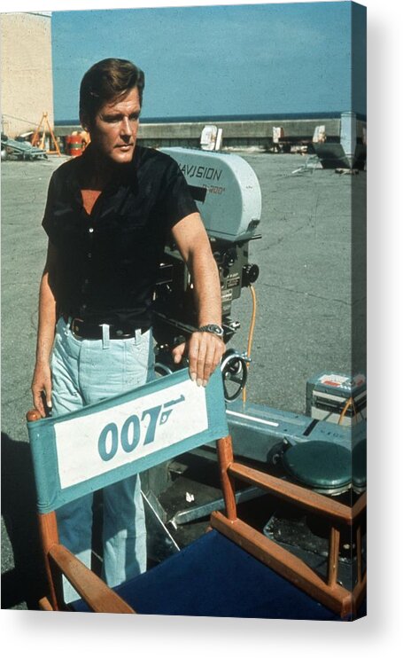 Roger Moore Acrylic Print featuring the photograph Roger Moore by Hulton Archive