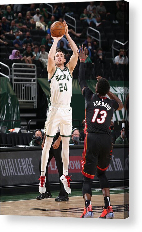 Playoffs Acrylic Print featuring the photograph Pat Connaughton by Gary Dineen