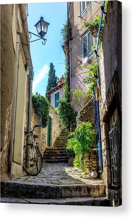 Travel Acrylic Print featuring the photograph A back Street of Rovinj by W Chris Fooshee