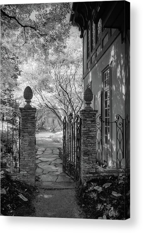 Georgia Acrylic Print featuring the photograph Manor House Gate by Cindy Robinson