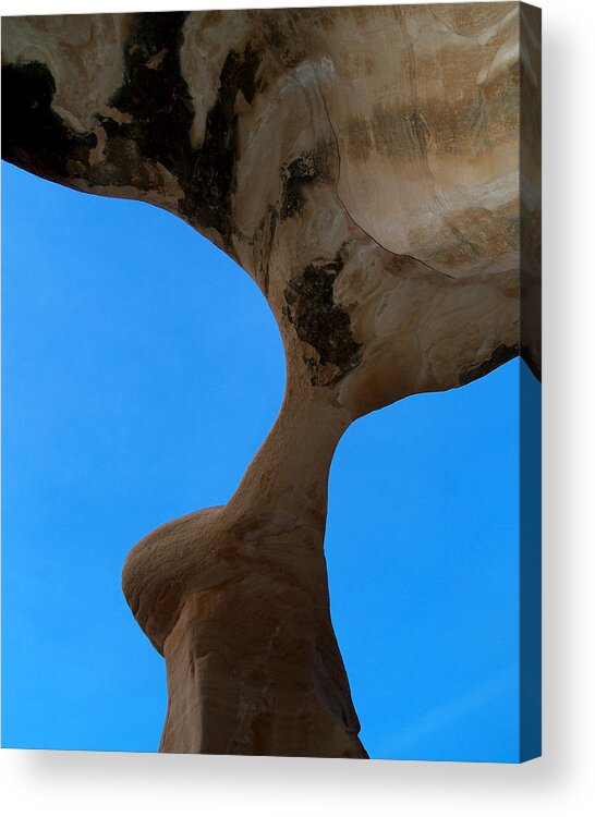 Grand Staircase-escalante Nm Acrylic Print featuring the photograph Devil's Garden-Metate Arch 006 by JustJeffAz Photography