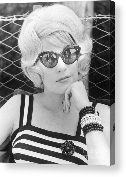 People Acrylic Print featuring the photograph Actress Shirley Maclaine by Bettmann