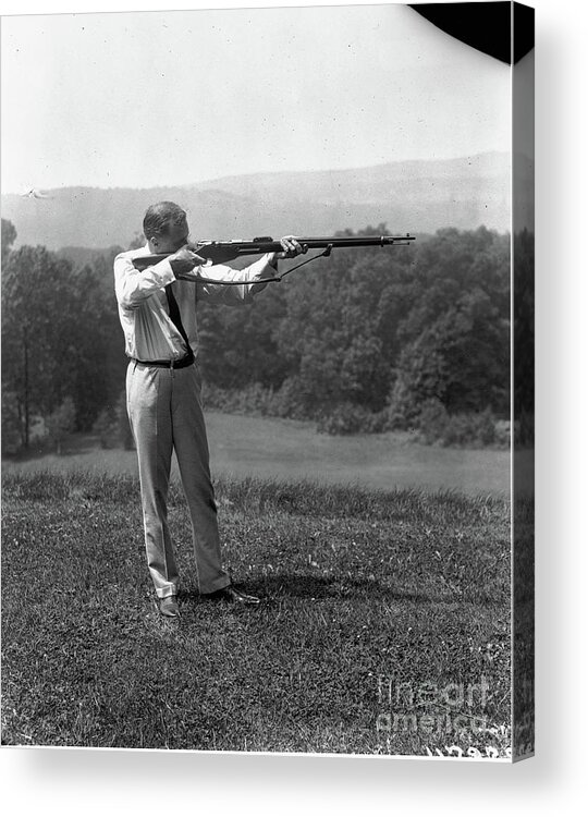 Rifle Acrylic Print featuring the photograph Franklin D. Roosevelt Aiming Rifle by Bettmann