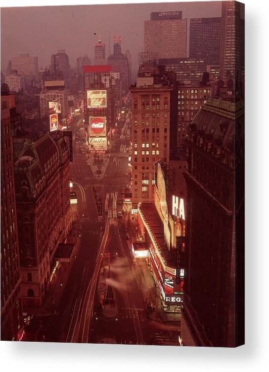 Lifestyles Acrylic Print featuring the photograph New York Sunset by Hulton Archive