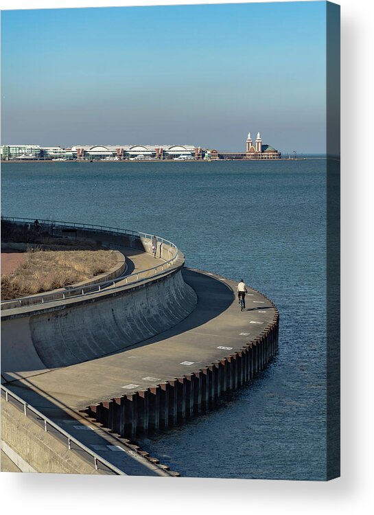 Navy Pier Acrylic Print featuring the photograph Round the Bend by Laura Hedien