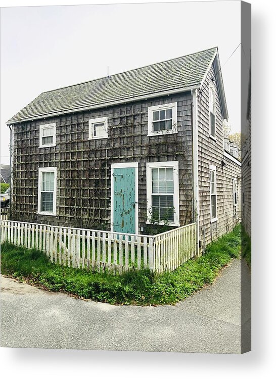 Cape Cod Acrylic Print featuring the photograph Cottage Cozy by Sue Morris