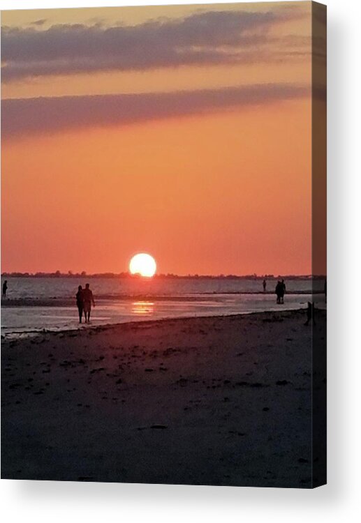 Sunset Acrylic Print featuring the photograph Setting Sun at the Beach by Karen Stansberry