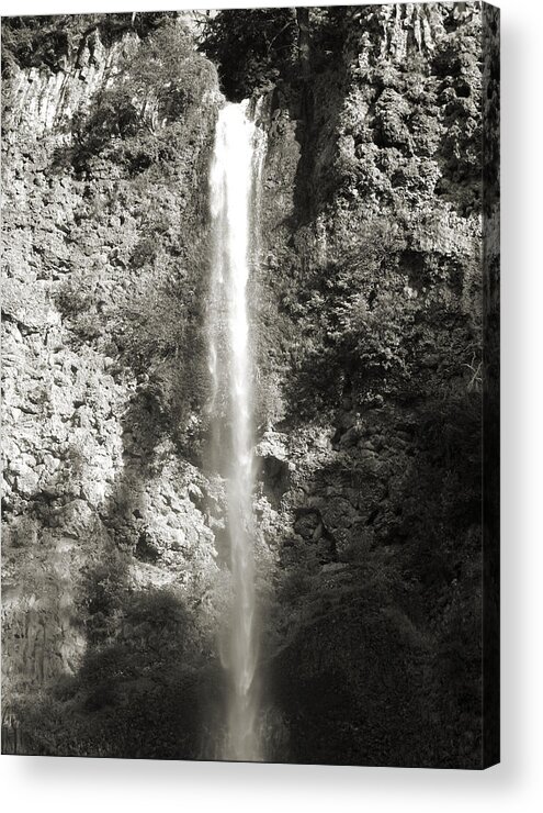 Multnomah Falls Acrylic Print featuring the photograph Top Half Multnomah Falls by Lora Fisher