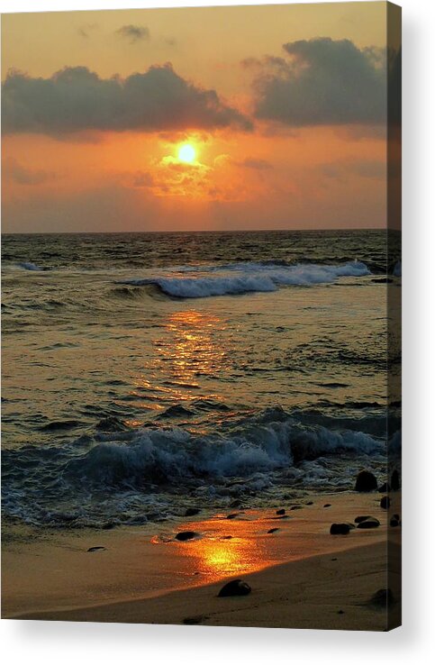 Sunset Acrylic Print featuring the photograph A Sunset to Remember by Lori Seaman