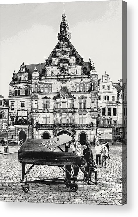 Photo Acrylic Print featuring the photograph Pianist in Town by Jutta Maria Pusl