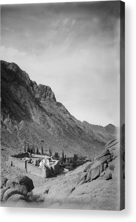 1920s Acrylic Print featuring the photograph Mount Sinai, To Sinai Via The Red Sea by Everett