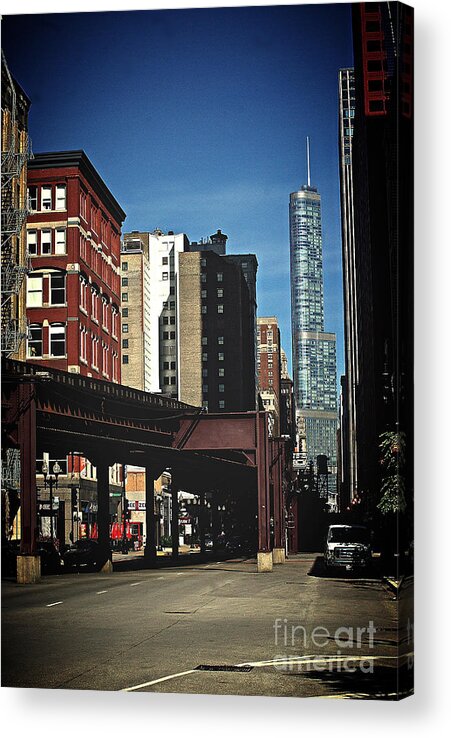 Frank-j-casella Acrylic Print featuring the photograph Chicago L Between the Walls by Frank J Casella