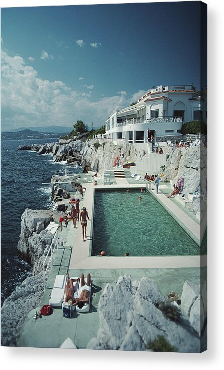 People Acrylic Print featuring the photograph Hotel Du Cap Eden-roc by Slim Aarons