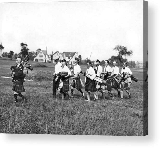1920s Acrylic Print featuring the photograph Scottish Golfers With Bagpipe by Underwood Archives