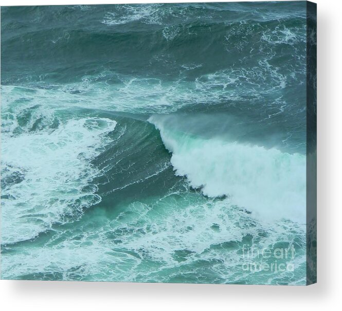 Oregon Acrylic Print featuring the photograph Wave 6 by Gallery Of Hope 