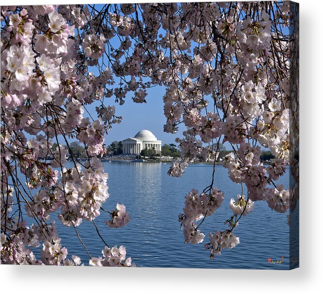 Washington D.c. Acrylic Print featuring the photograph Jefferson Memorial on the Tidal Basin DS051 by Gerry Gantt