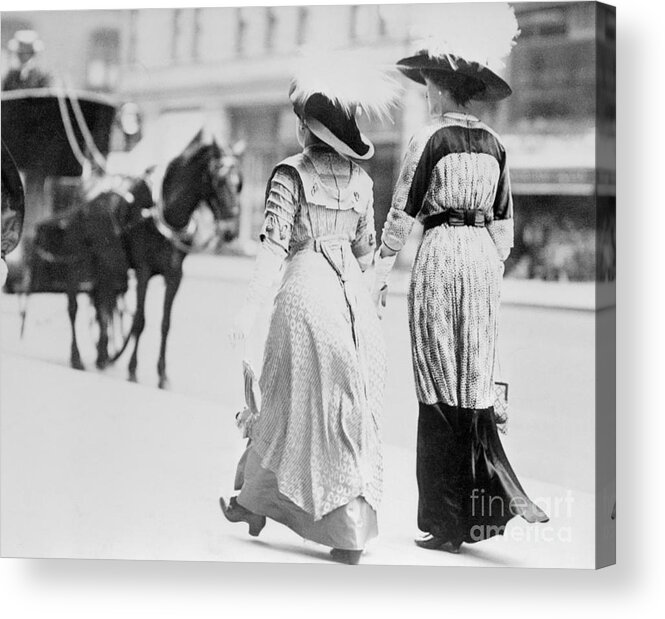 People Acrylic Print featuring the photograph Fashionable London Ladies by Bettmann