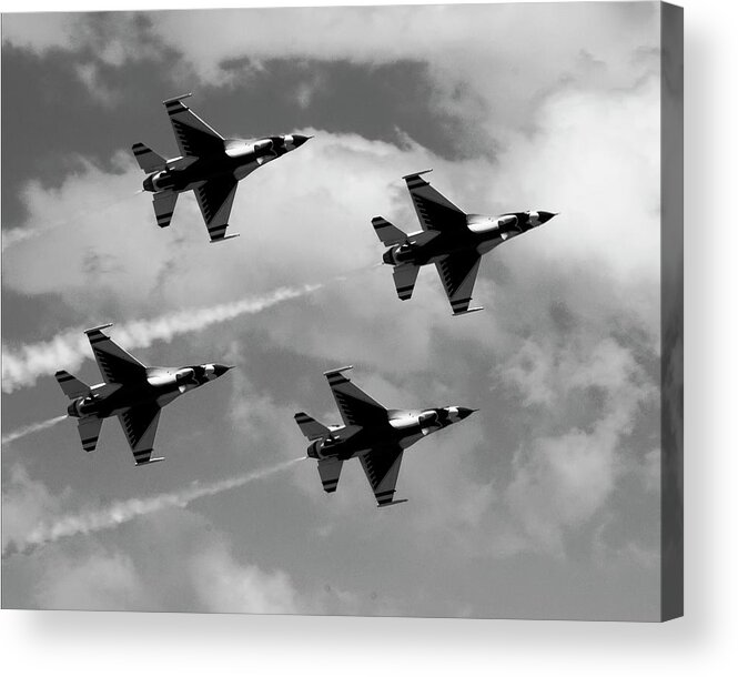 Thunderbirds Photo Acrylic Print featuring the photograph Thunderbirds in Flight bw by Bob Pardue