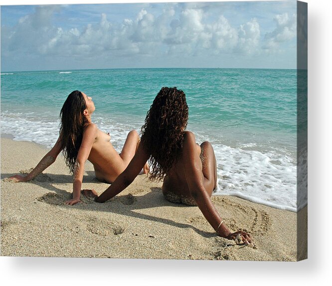Nude Girls On The Beach Pics