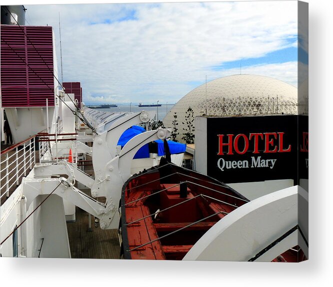 Rms Acrylic Print featuring the photograph RMS Queen Mary #4 by Jeff Lowe