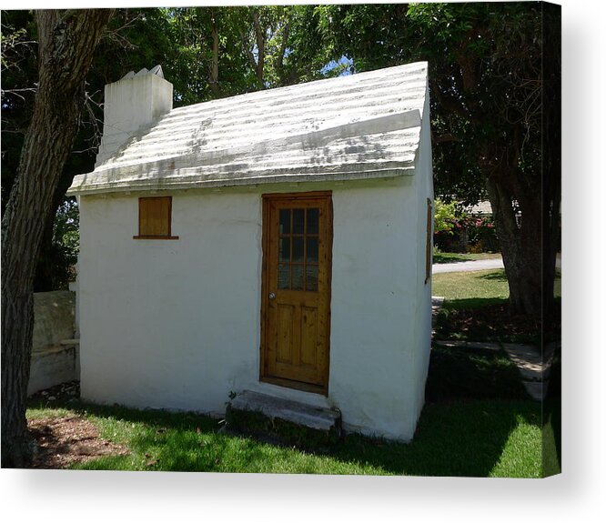 Bermuda Acrylic Print featuring the photograph Bermuda - Simple Cottage by Richard Reeve