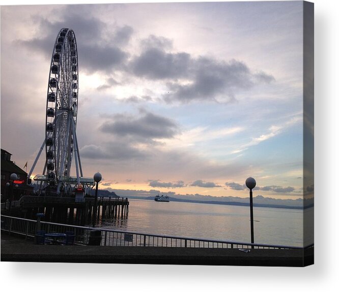 Big Wheel Acrylic Print featuring the photograph Sun Set Circle Seattle by Monica Salyer