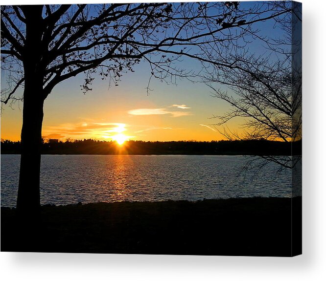 Sunsets Photographs Acrylic Print featuring the photograph Sunset On The Potomac by Emmy Vickers