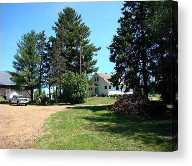 Landscape Acrylic Print featuring the photograph Farm House by Todd Zabel