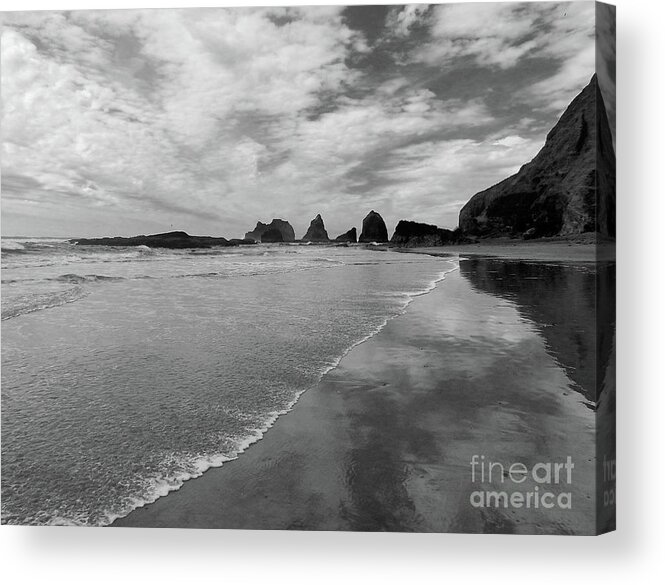  Low Tide-seascape Acrylic Print featuring the photograph Low Tide - Black and White by Scott Cameron