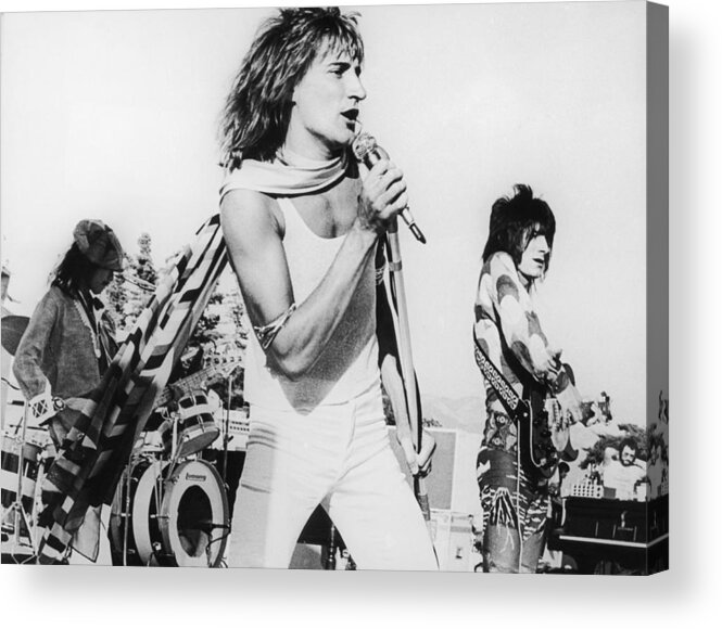 Rock Music Acrylic Print featuring the photograph Faces Perform by Keystone Features