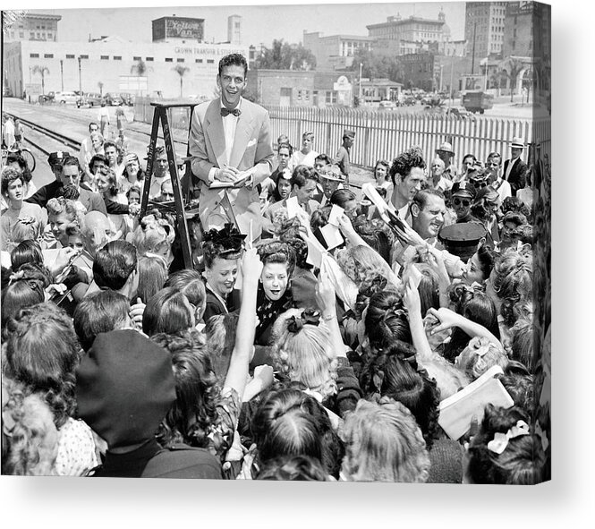 Singer Acrylic Print featuring the photograph Sinatra Signs Autographs by Gene Lester