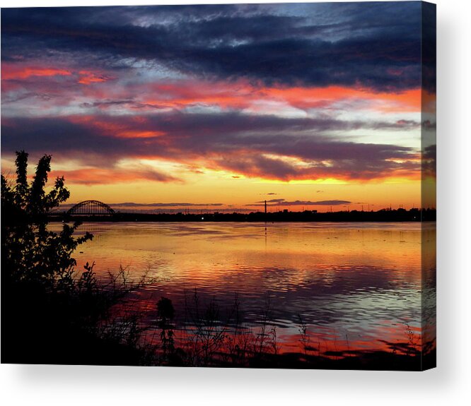 Sunsets Acrylic Print featuring the photograph Sunset on the Delaware No. Four by Linda Stern