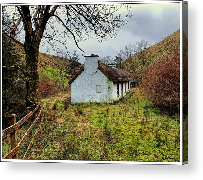 Irish Cottage Acrylic Print featuring the photograph Thatched by Peggy Dietz