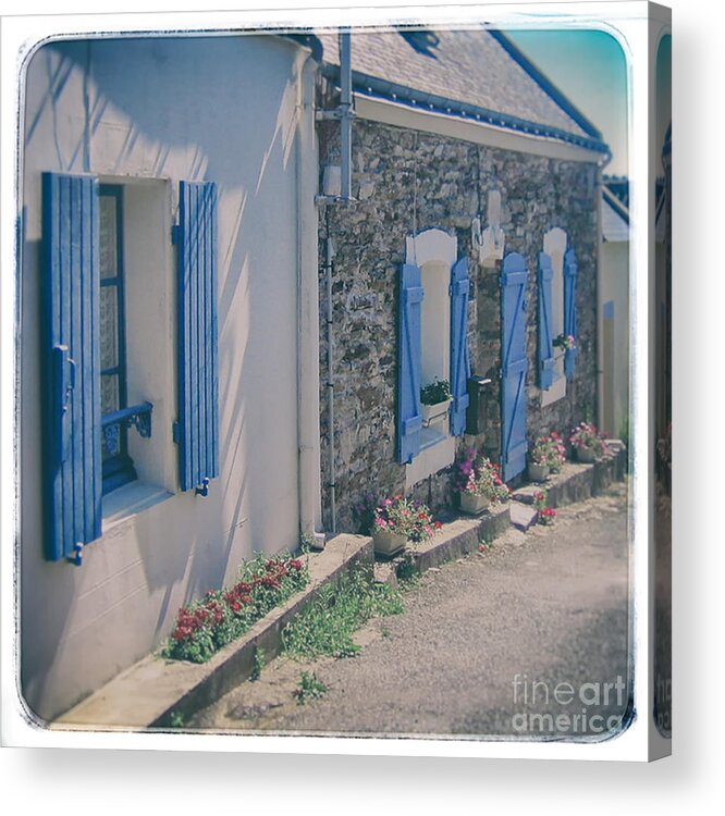 Stone Cottages Acrylic Print featuring the photograph Belle-ille Street by Kate McKenna