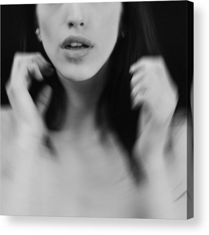 Black And White Acrylic Print featuring the photograph Gasp by Mayumi Yoshimaru