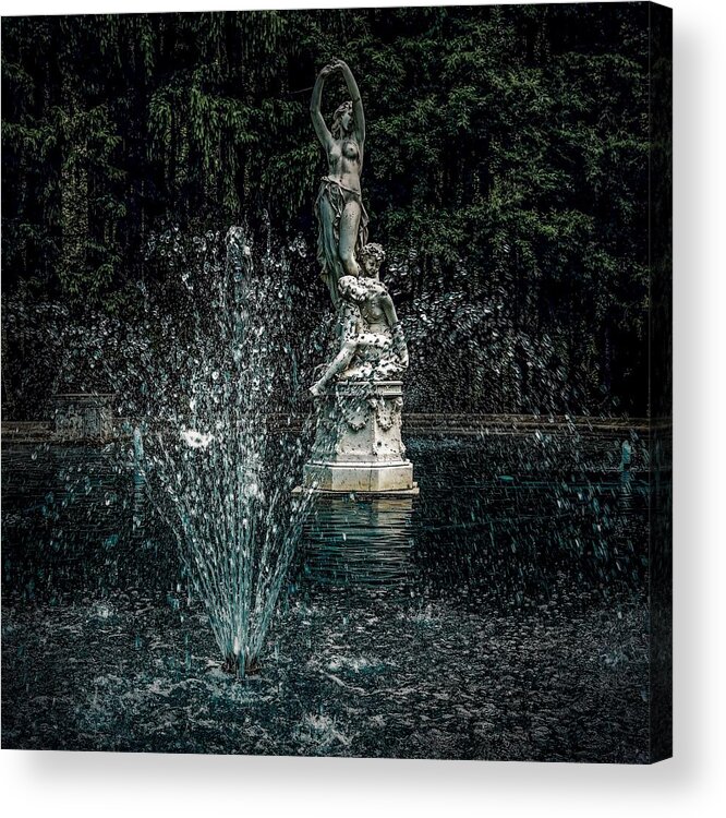  Acrylic Print featuring the photograph Free flowing by Kendall McKernon