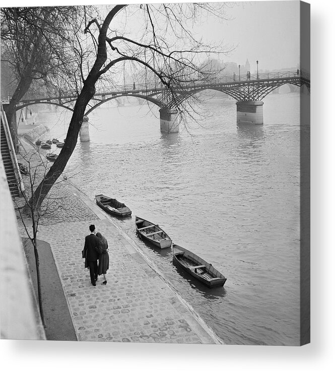 People Acrylic Print featuring the photograph Romantic Paris #1 by Fred Van Schagen