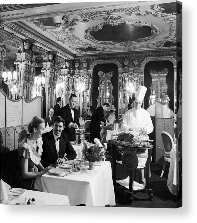 1950-1959 Acrylic Print featuring the photograph Eating At The Royal by Bert Hardy